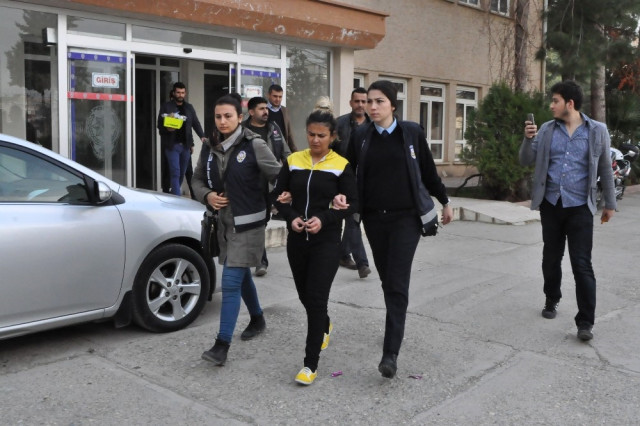 7 Suçtan Sabıkalı Kadın Tutuklandı.