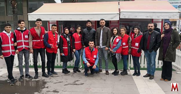 Acil Tıp Teknisyenleri ve Teknikerlerinden kan bağışı