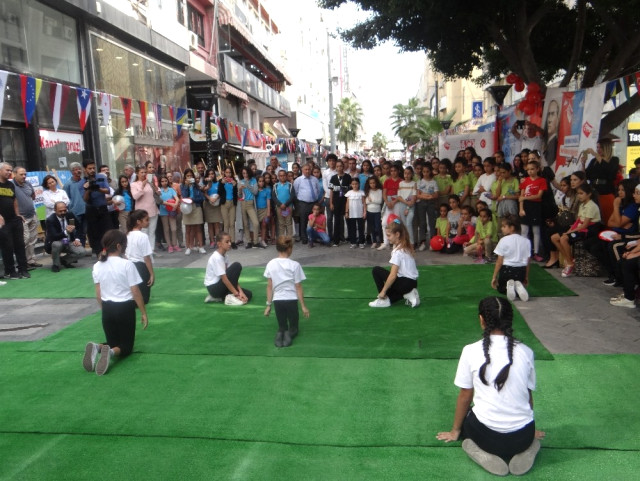 Mersin'de Dünya Kız Çocukları Günü Kutlandı