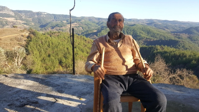 7 Eş, 30 Çocuk, 400 Torun Sahibi Yalnız Adam.