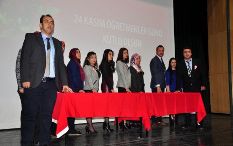 12 öğretmen yemin ederek görevine başladı