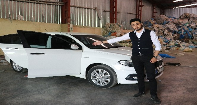Sıfır aldığı araçta 2 kapı değişmiş