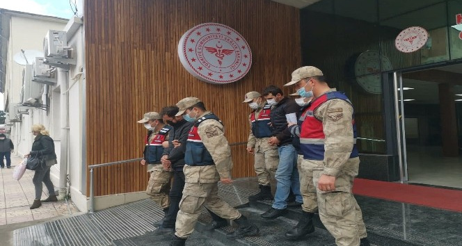 Kiralık araç ile hırsızlık yapan 2 şüpheli tutuklandı