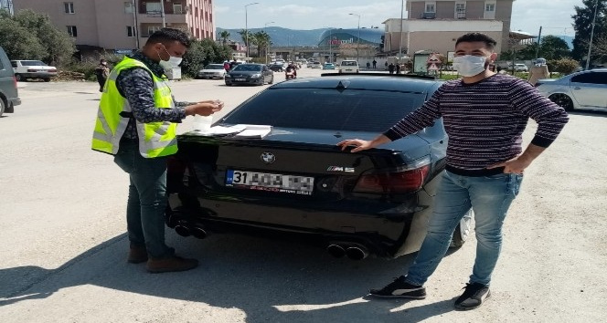 Drift yapıp sosyal medyada yayınladı, trafik polisi yakaladı