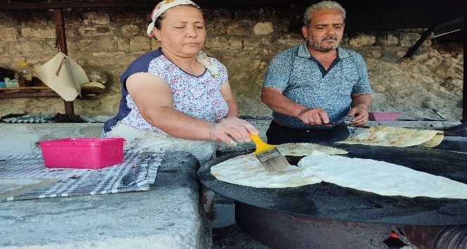Kadınların geçim kaynağı sac ve tandır ekmeği