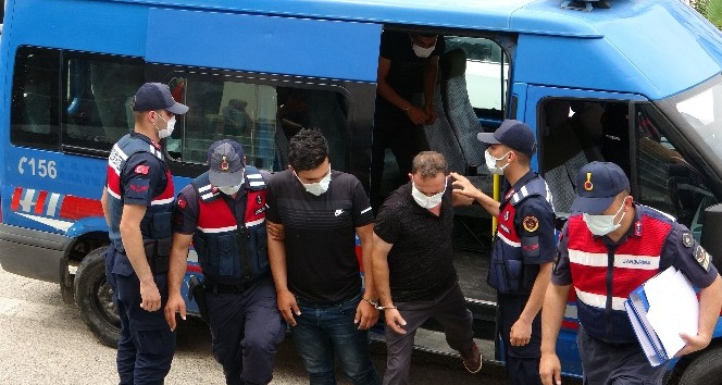 Kozan'da 5 cinayet şüphelisi serbest bırakıldı