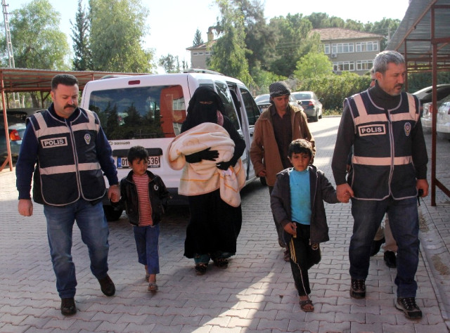 5 Aylık Emira ve Ailesine Polis Sahip Çıktı!