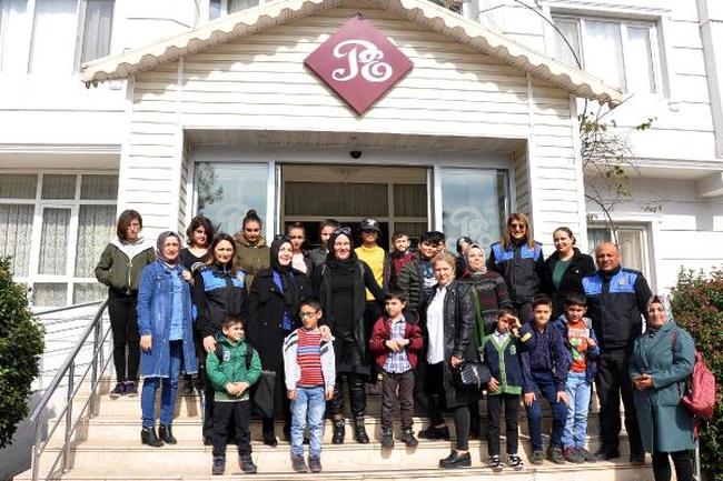 Osmaniye Osmaniye Polisi, Kimsesiz Çocukları Gezdirdi