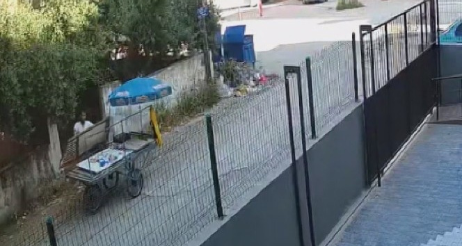 Demir kapı hırsızı yakalanarak tutuklandı