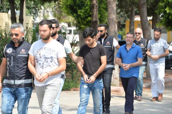  Adana'da Fetö Şüphelileri Adliyeye Sevk Edildi