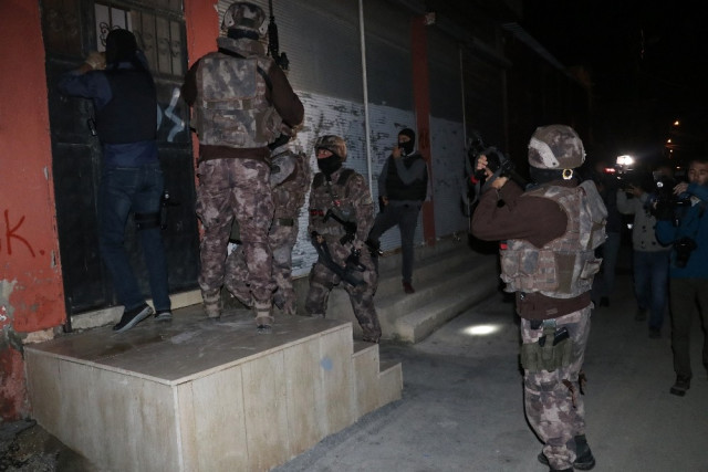 Adana Merkezli 3 İlde Sol Örgütlerin Lise ve Gençlik Yapılanmasına Operasyon: 9 Gözaltı!