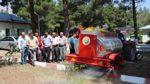 Adana ve Osmaniye'de Köylülere Çok Amaçlı Su Tankeri Dağıtıldı