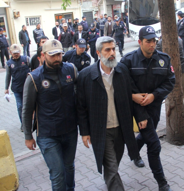 Alparslan Kuytul ile Birlikte 25 Kişi Tutuklanma Talebiyle Mahkemeye Sevk Edildi.
