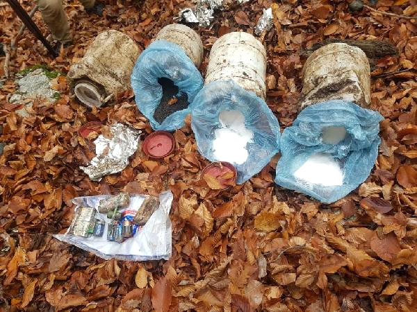 Amanoslar'da PKK'ya Ait, Toprağa Gömülü 11 Tüp Bulundu