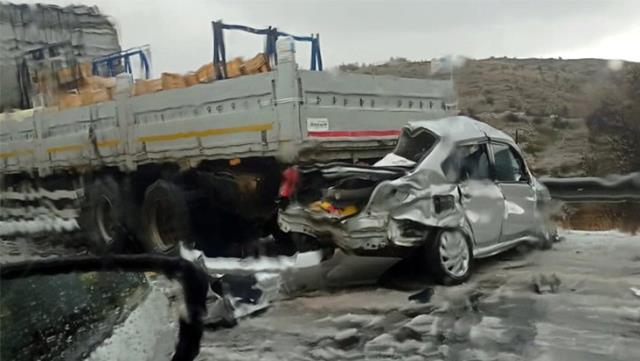 Ankara'da zincirleme kaza: 4 ölü, 5 yaralı