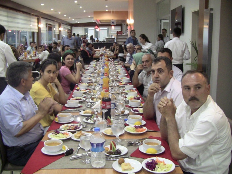 Erzin'de Teog Şampiyonu Öğrencilerine İftar Yemegi..