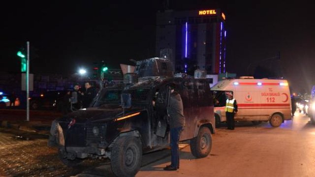  Adana'da Zırhlı Polis Aracının Devrilmesi