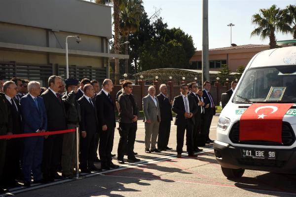 Bakanı Soylu, Havaalanında Şehit Cenazesine Katıldı