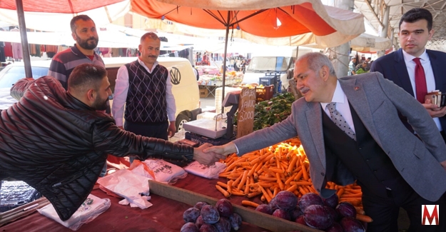 Başkan Kara, semt pazarını gezdi  