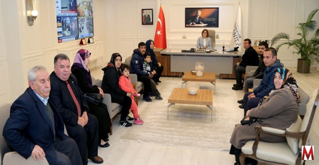 Başkan Şahin,Tebrikleri Kabul Ediyo