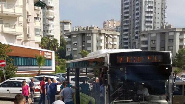 Belediye Otobüsü Şoförü, Bayılan Yolcuyu Hastaneye Yetiştirdi