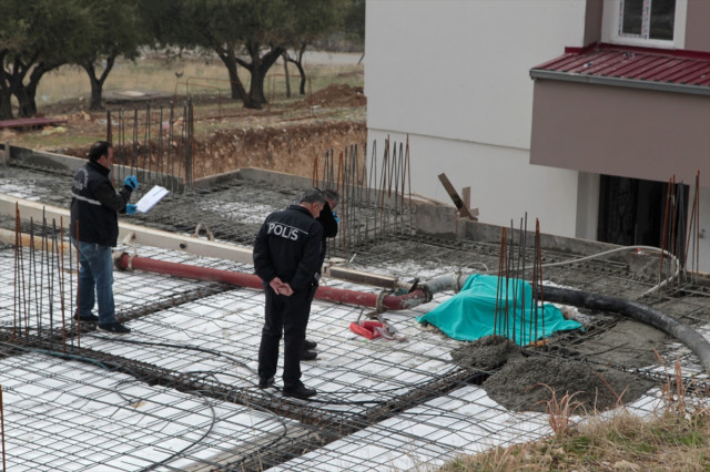 Beton Mikserinin Borusu İşçilerin Üzerine Düştü: 1 Ölü, 1 Yaralı.