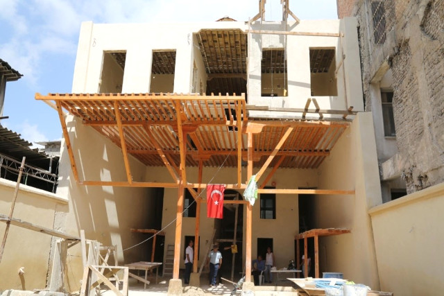 Bitişik Konakların Restorasyonuna Başlandı
