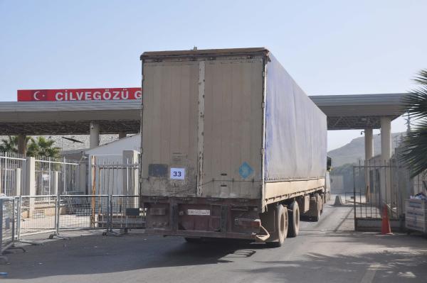 BM İdlib'e 63 TIR yardım malzemesi gönderdi
