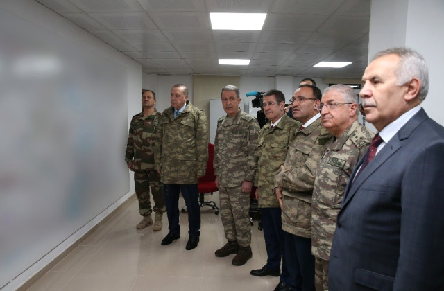 Cumhurbaşkanı Erdoğan, Hatay'daki Harekat Merkezinden Askerlere Konuştu.