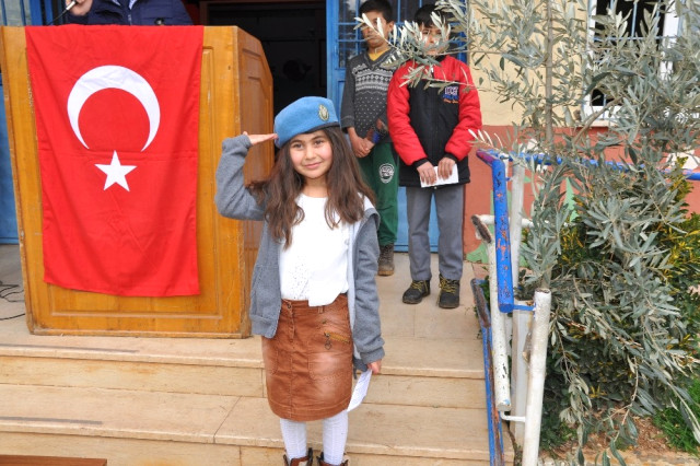 Gaziantep'te 523 Öğrenci Okul Harçlıklarını Afrin'e Gönderdi.