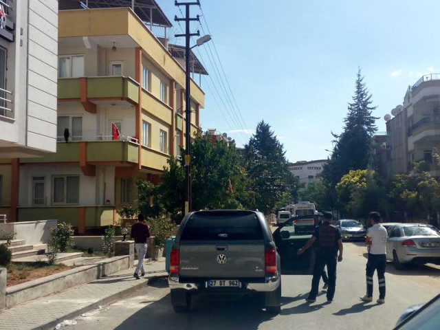 Gaziantep'te Eve Baskına Giden Polislere Ateş Açıldı!!