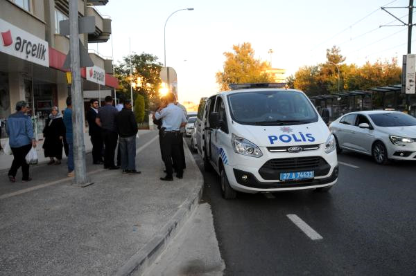 Gaziantep'te Otomobilden 28 Bin Liralık Hırsızlık!