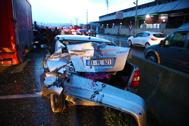 Hatay'da Zincirleme Trafik Kazası: 1 Yaralı
