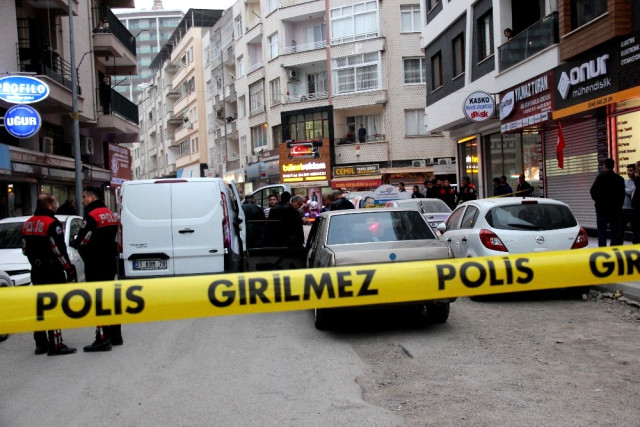 İskenderun'da İş Yerine Silahlı Saldırı.