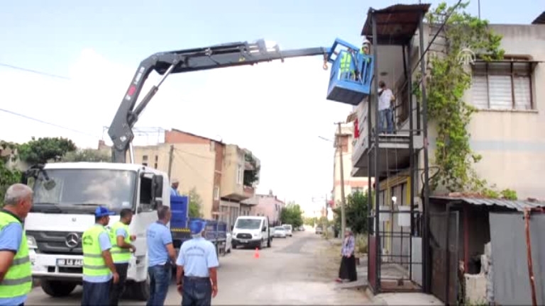  Kadirlili Engelli Kardeşlere Belediyeden Yardım Eli Uzandı