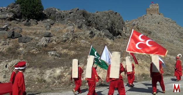 Kalenin bayrağı mehter eşliğinde değiştirildi  