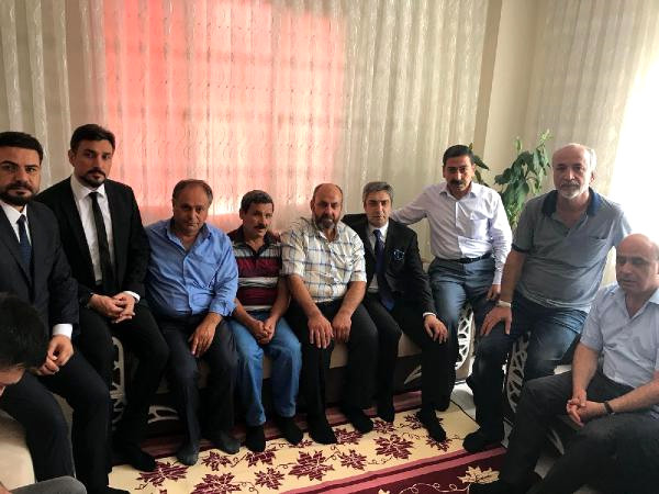 Polat, şehit polis Doğan'ın ailesini ziyaret etti!  
