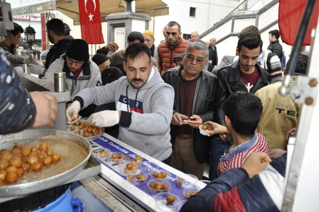 Mehmetçiğe ve Şehitlere Tatlılı Dualı Destek.