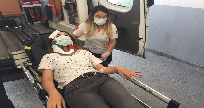 Kaldırımdaydı, başına merdiven düştü!