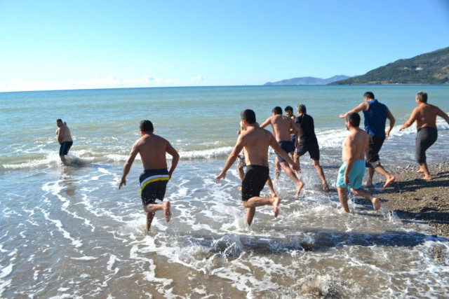 Mersin'de Kış Ortasında Deniz Keyfi.