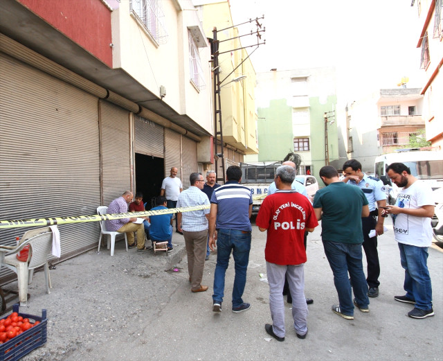 Oğlunu Hurda Deposunda Başından Silahla Vurulmuş Halde Buldu!