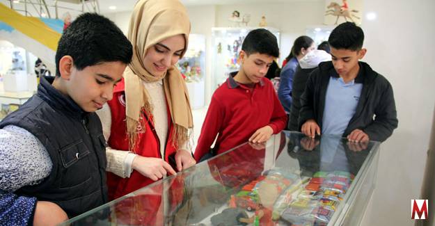 Öğrenciler, OKÜ Oyuncak müzesini gezdi 