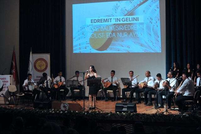 Öğrencilerden 'Türk Halk Müziği' Konseri