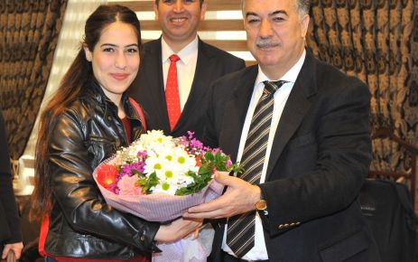 Öğrencilerden Vali Al'a teşekkür ziyareti