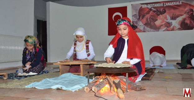 Öğrencilerden 'Bir destandır Çanakkale'...