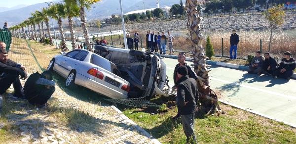 Osmaniye'de İki Otomobil Çarpıştı: 7 Yaralı 
