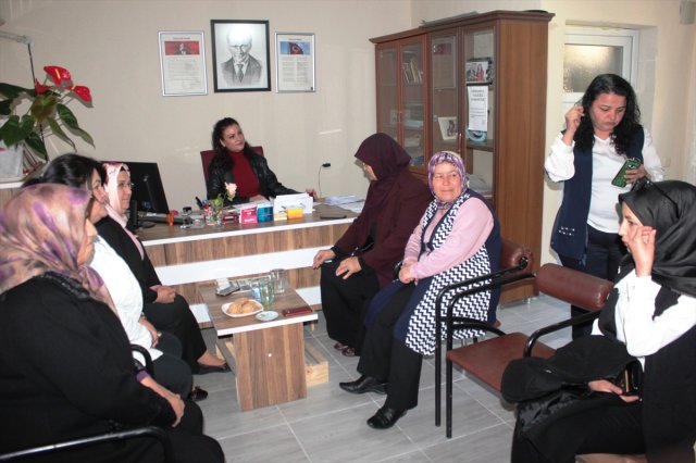 Osmaniye'de Kadın Muhtar Adaylarından Güç Birliği 
