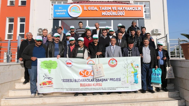 Osmaniye'de Meyve Ağaçlarını Budama Kursu Sona Erdi.