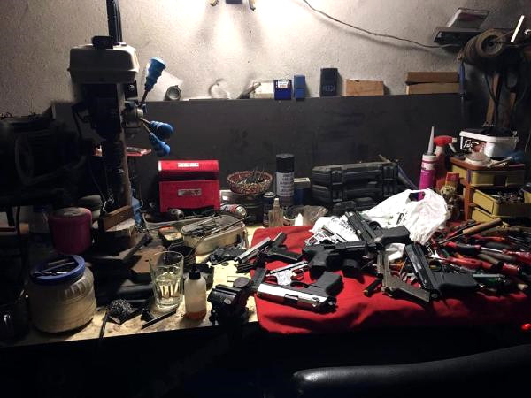 Osmaniye'de Silah Kaçakçılarına Operasyon: 18 Gözaltı
