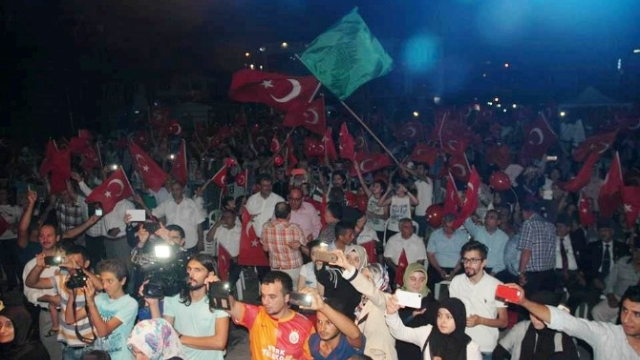 Osmaniye Demokrasi Nöbetine Devam Ediyor